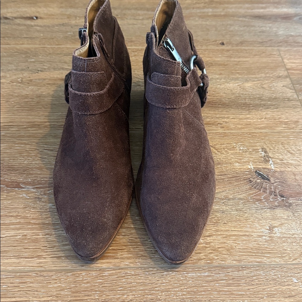 Lucky Brand Women’s Dark Brown Ankle Booties 9.5 in Excellent Condition - Picture 2 of 10
